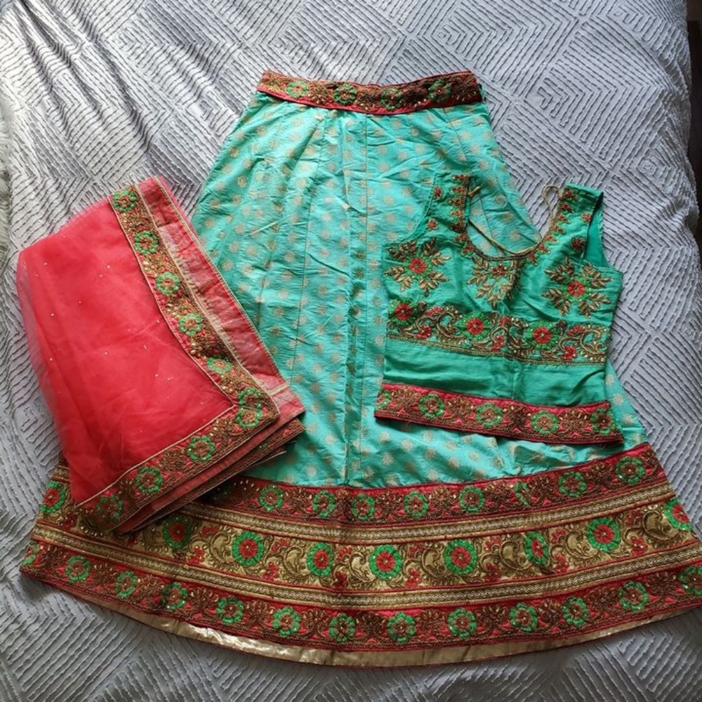 Mint green/pink lengha. Indian/Pakistani dress/suit.